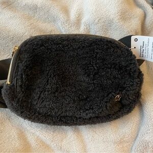 lululemon athletica Black Fleece Bag